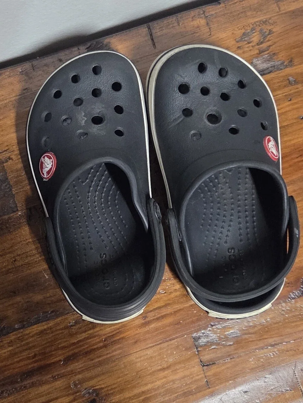 Kids Black Crocs Shoes with White Trim Size 8C